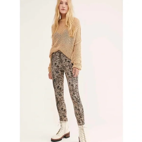 Free People Raw High Rise Printed Leggings / Rare - Picture 3 of 7